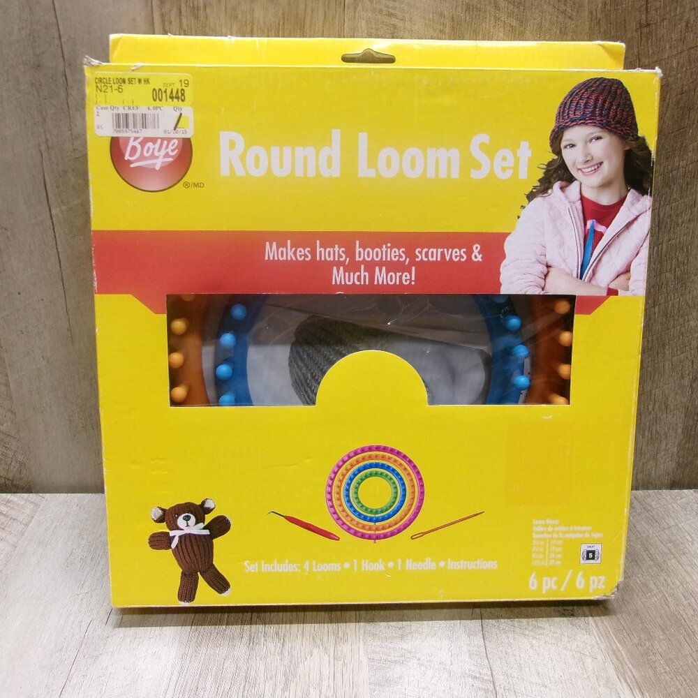 Pre-owned Boye Round Loom Set. This set is incomplete and includes only 3 looms.